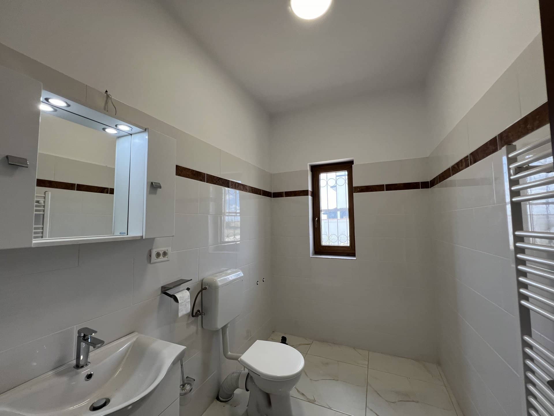 Casa 4 camere Frumusani - Orasti. 500 mp teren. — fotografia 18 din 21