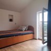 Casa  - Gospodarie , cu deschidere la lac