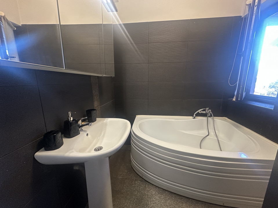 CORBEANCA, DUPLEX P+E+M 140 MP, CURTE PROPRIE 130 MP! 