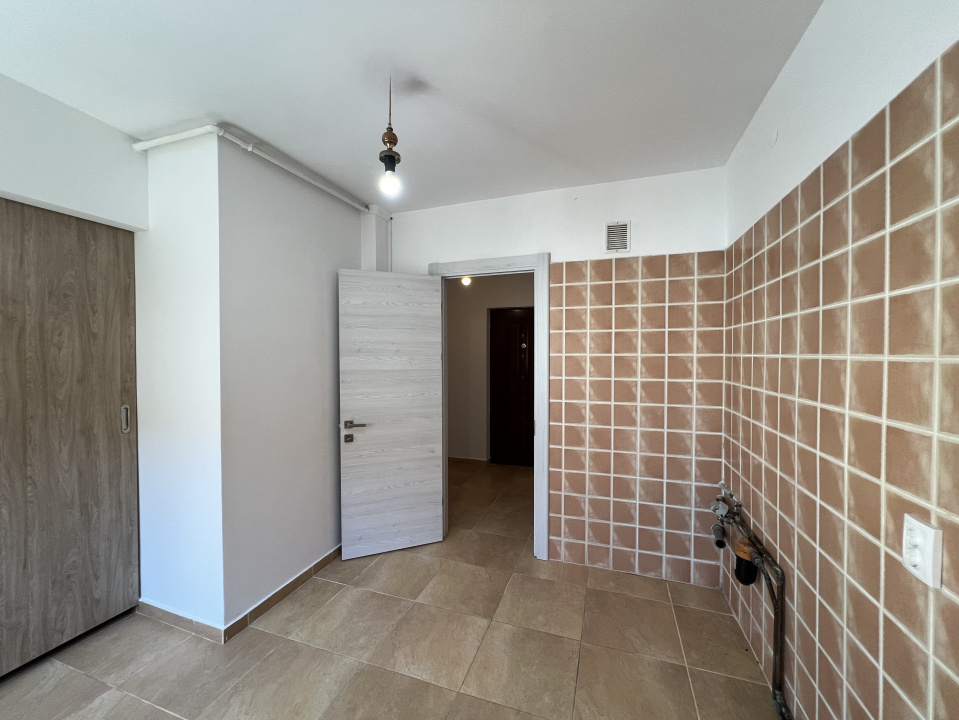 APARTAMENT 3 CAMERE – NERVA TRAIAN – CENTRALA PROPRIE