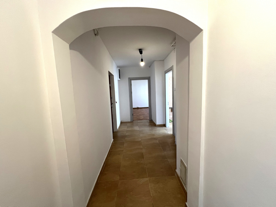 APARTAMENT 3 CAMERE – NERVA TRAIAN – CENTRALA PROPRIE