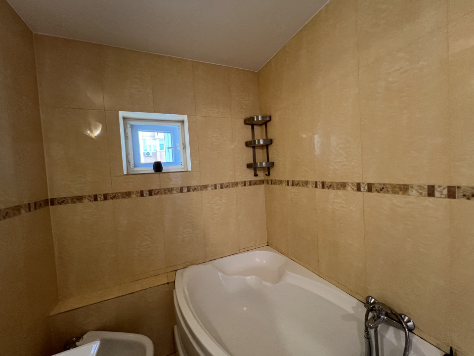 APARTAMENT 3 CAMERE – NERVA TRAIAN – CENTRALA PROPRIE
