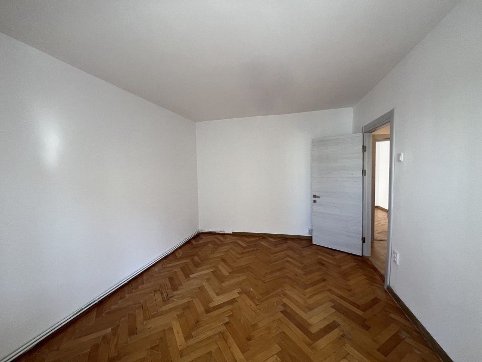 APARTAMENT 3 CAMERE – NERVA TRAIAN – CENTRALA PROPRIE