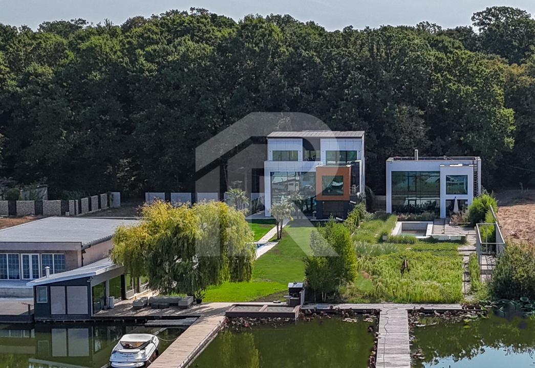 Pe Malul Snagovului, Unde Luxul Devine Cotidian