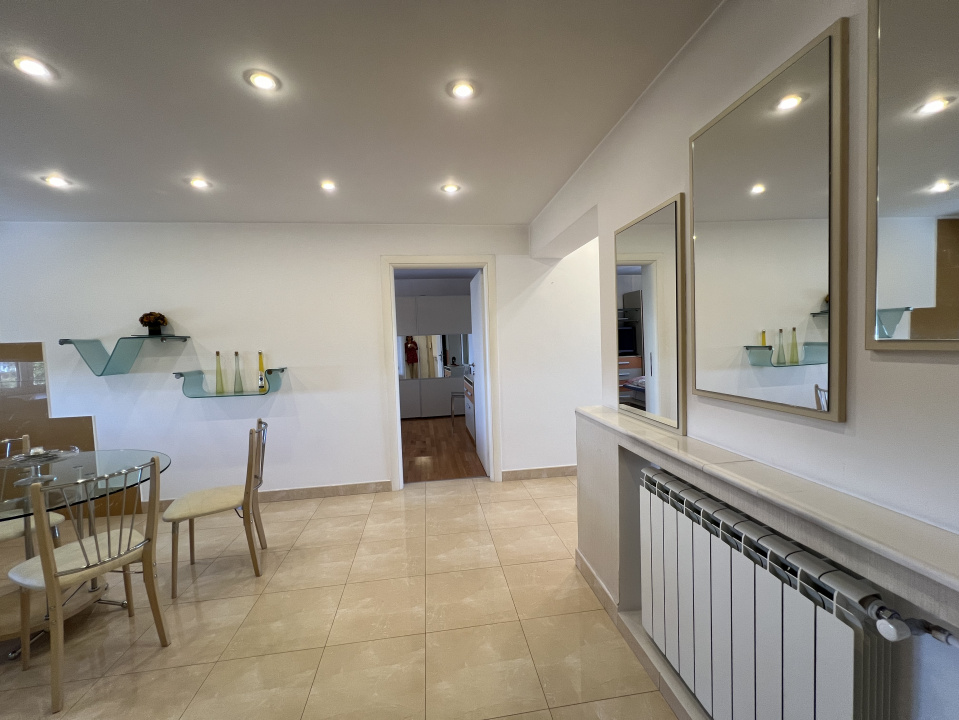 Apartament Unirii - 2 camere 80 mp. Transformat din 3 camere. 