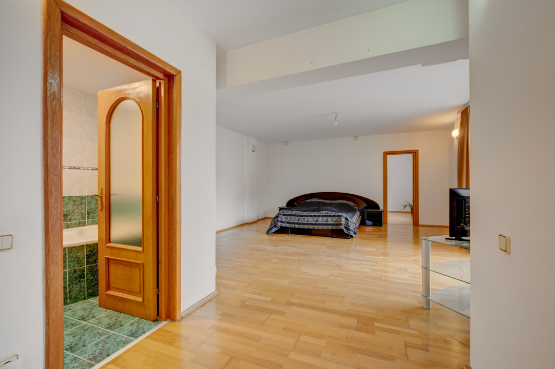 Vila de vanzare Domenii-Ion Mihalache