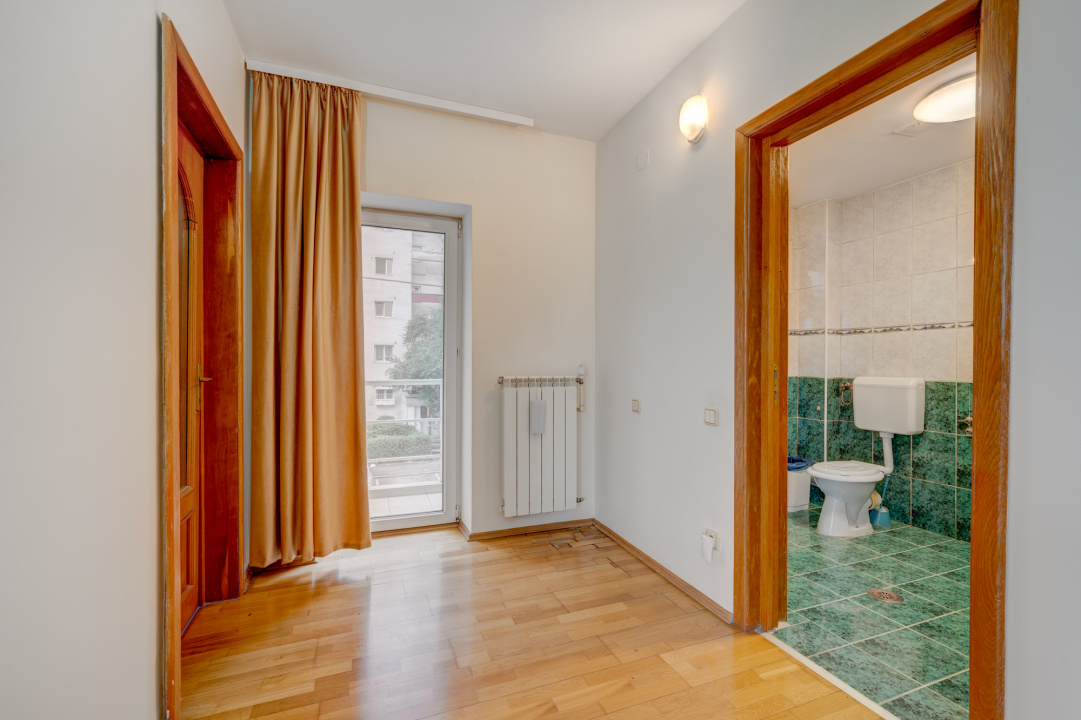 Vila de vanzare Domenii-Ion Mihalache