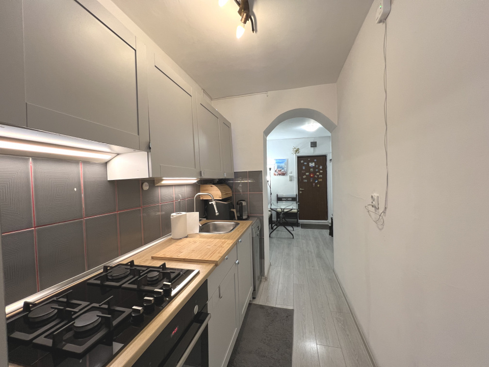 Garsoniera 39 mp. Crangasi. Parc si Metrou. 